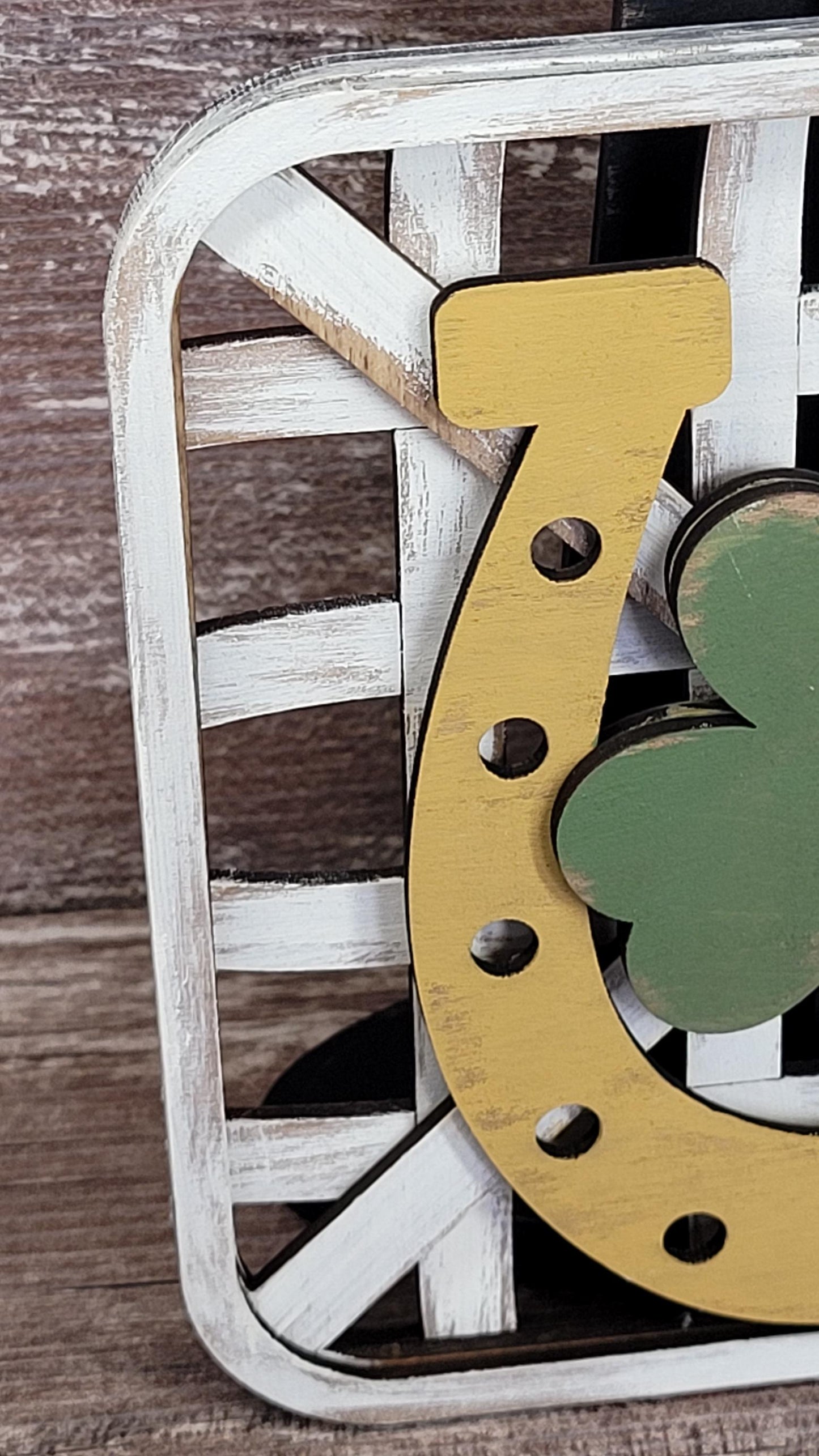 St. Patrick's Day Horseshoe Set Stained Stand Tobacco Basket Sign Post and Sign