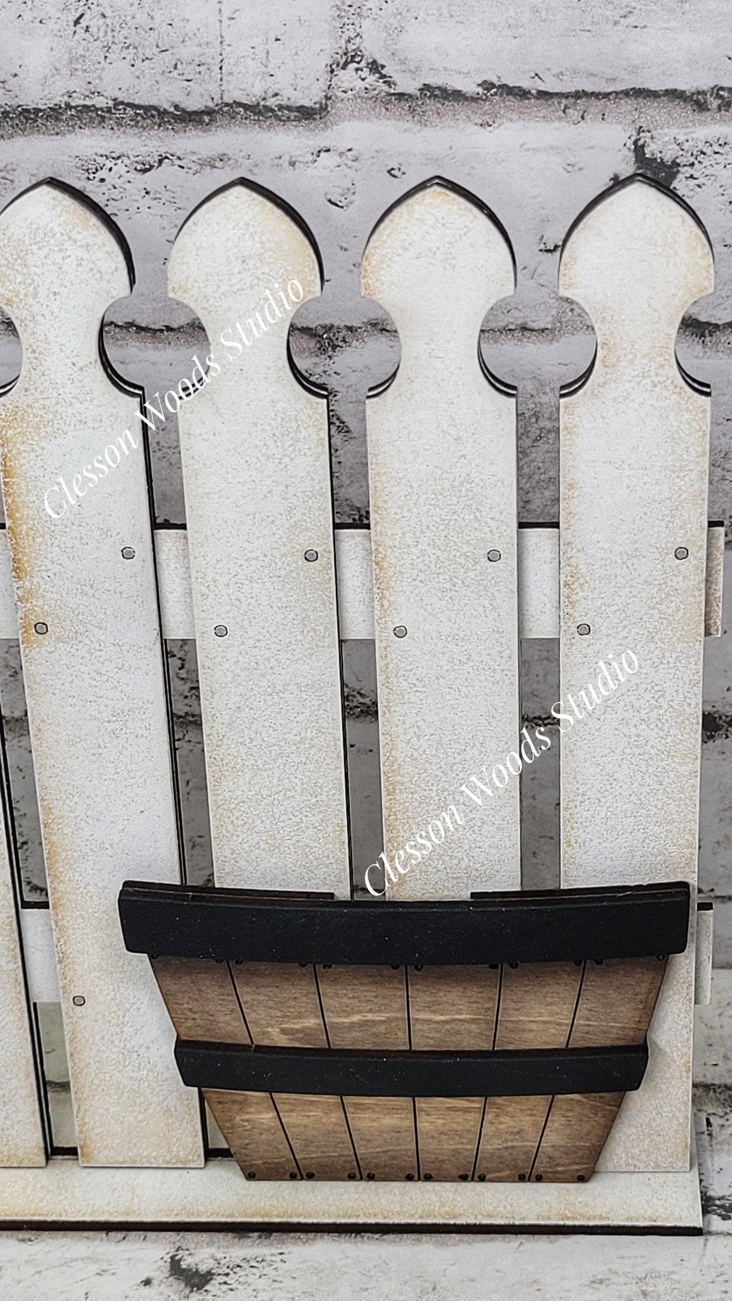 Tiny Fence Basket Set - Daisy Sunflower Rustic White/Apple Basket
