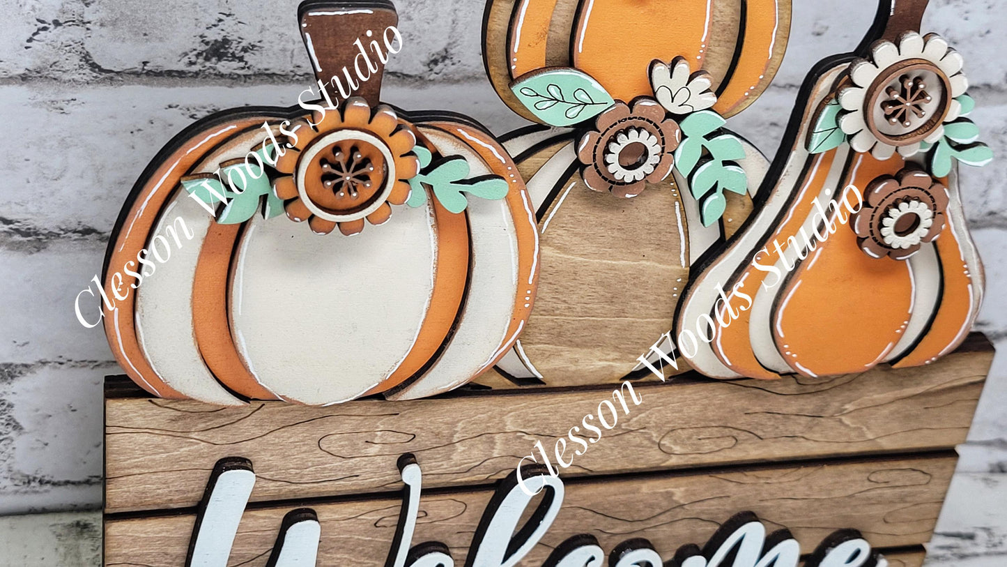 Pumpkin & Flower Insert for Large Basket or Crate
