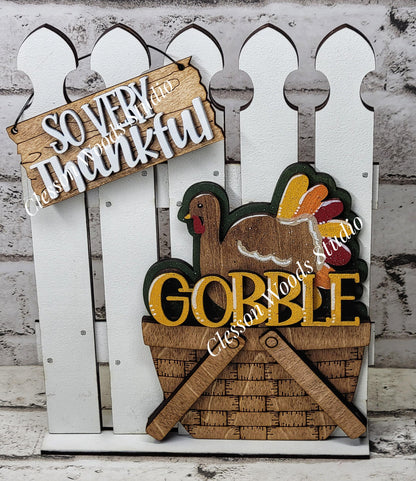 Hand-Painted Wooden Fence Basket Set – Thanksgiving Turkey Vignette Decor