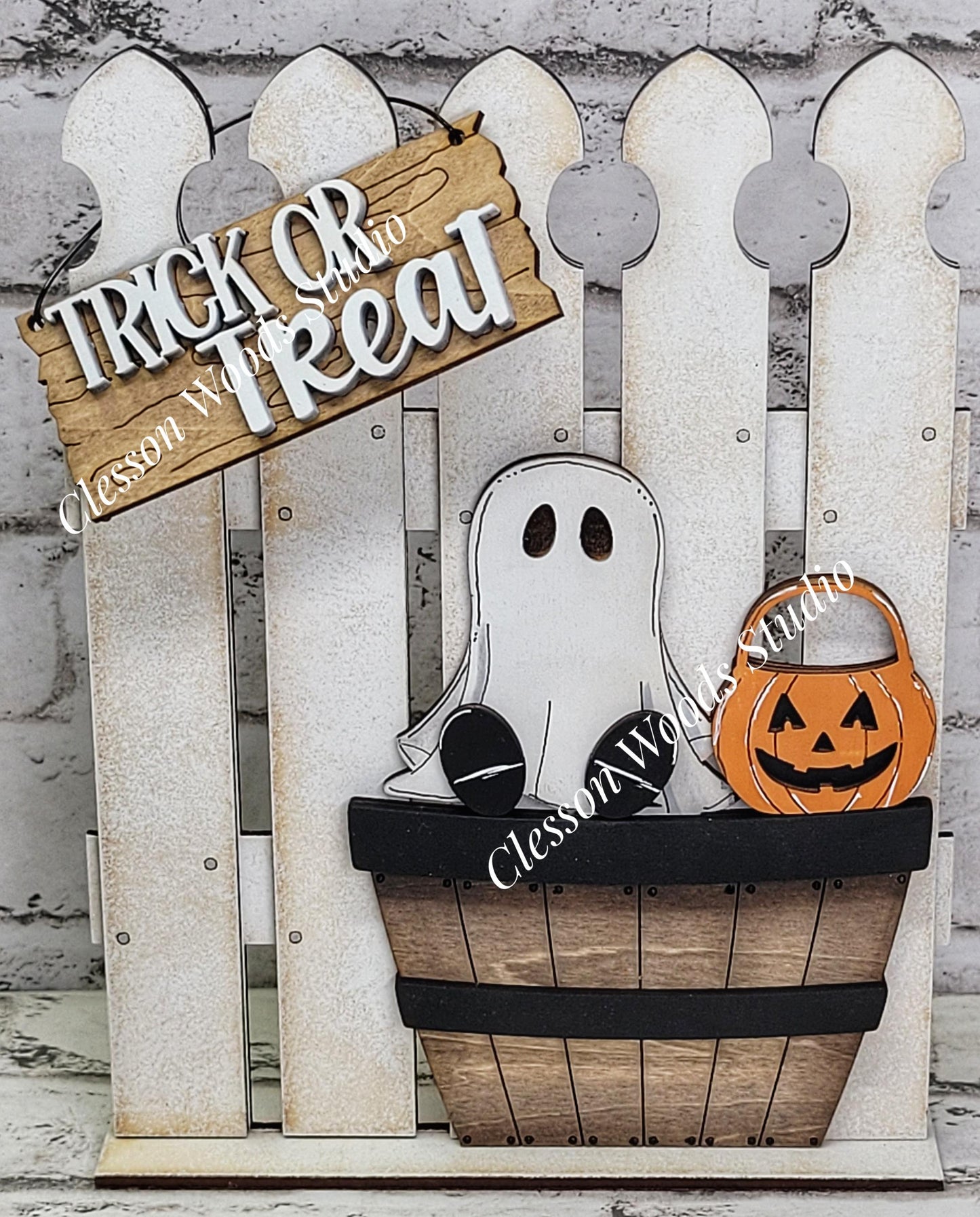 Tiny Fence Basket Set - Halloween Ghosts Rustic White/Apple Basket
