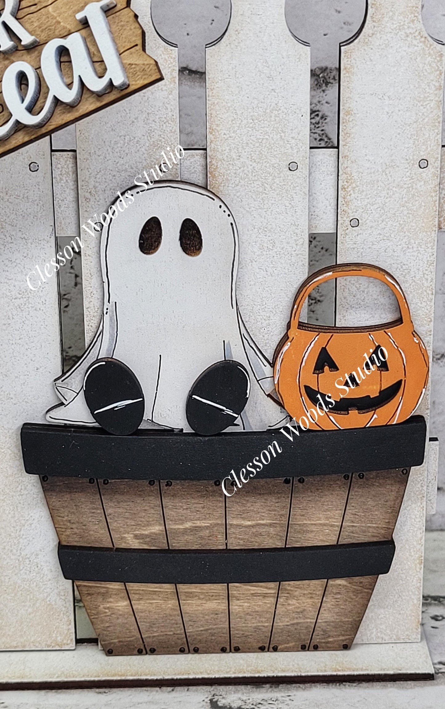 Tiny Fence Basket Set - Halloween Ghosts Rustic White/Apple Basket