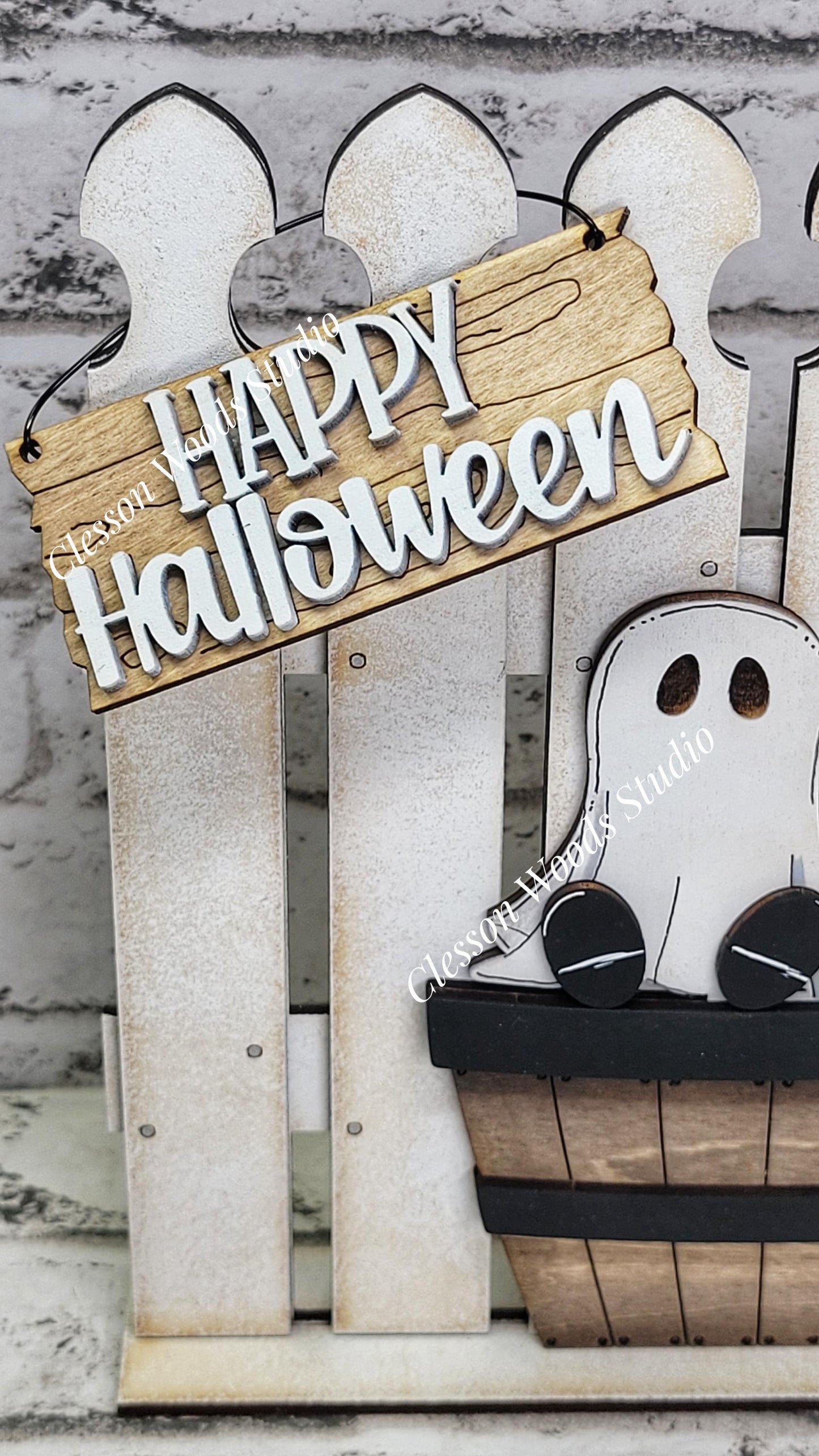 Tiny Fence Basket Set - Halloween Ghosts Rustic White/Apple Basket