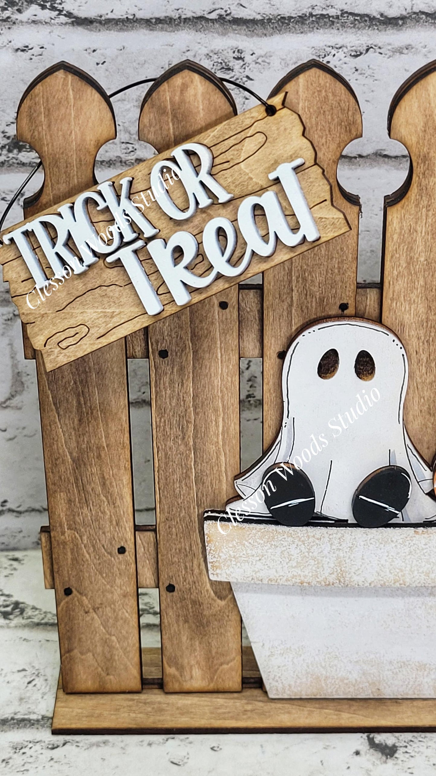 Tiny Fence Basket Set - Halloween Ghost Stained Fence Rustic White Pot