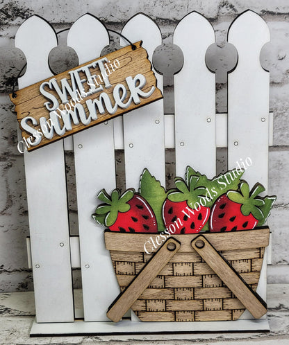 Hand-Painted Wooden Fence and Basket Set – Interchangeable Vignette Décor