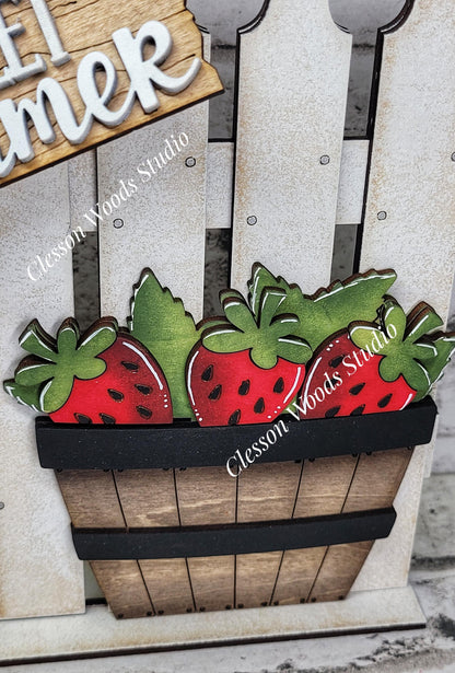 Tiny Fence Basket Set - Strawberries Rustic White/Apple Basket
