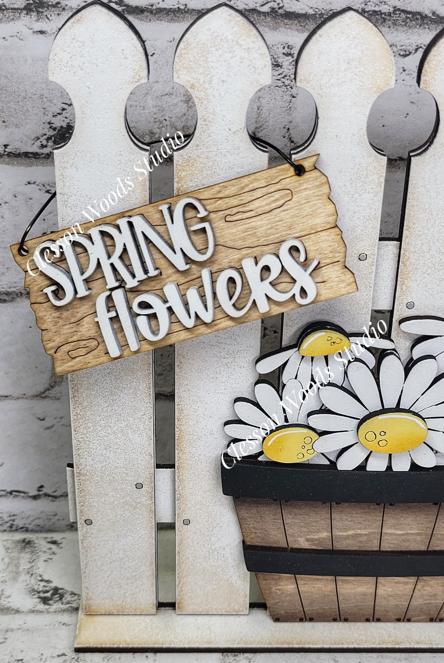 Tiny Fence Basket Set - Daisy Rustic White/Apple Basket