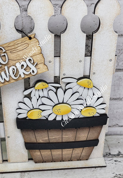 Tiny Fence Basket Set - Daisy Rustic White/Apple Basket