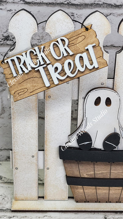 Tiny Fence Basket Set - Halloween Ghosts Rustic White/Apple Basket