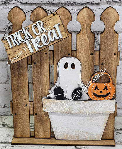 Tiny Fence Basket Set - Halloween Ghost Stained Fence Rustic White Pot
