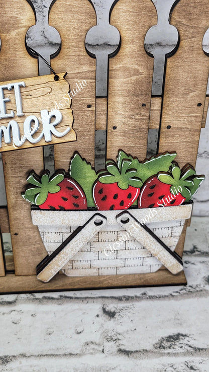 Hand-Painted Wooden Fence Basket Set – Strawberries, Rustic Vignette Décor