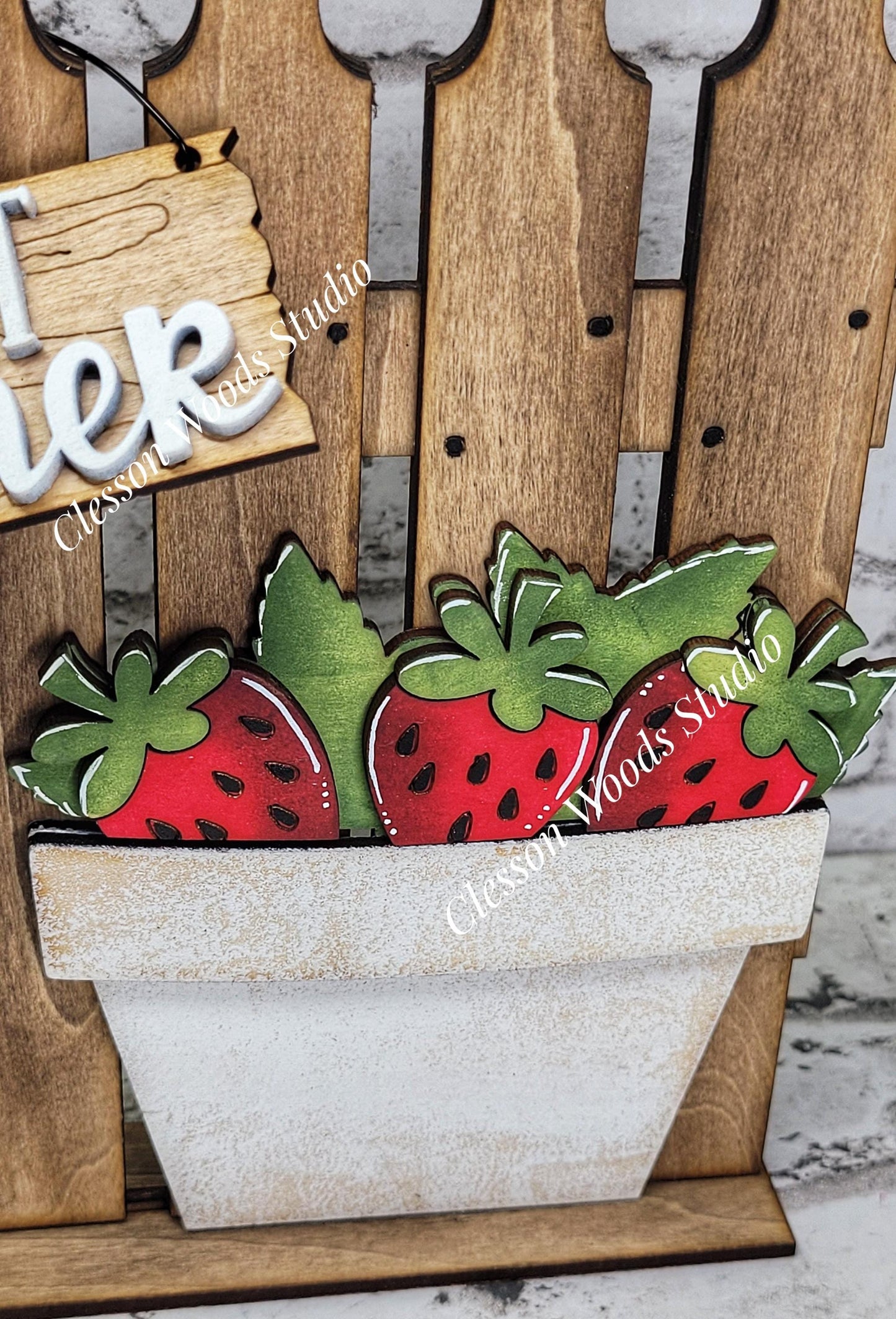 Tiny Fence Basket Set - Strawberries Stained Fence Rustic White Pot