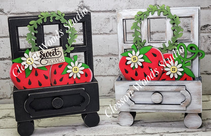 Cottage Drawer Insert Set of 2 Strawberries